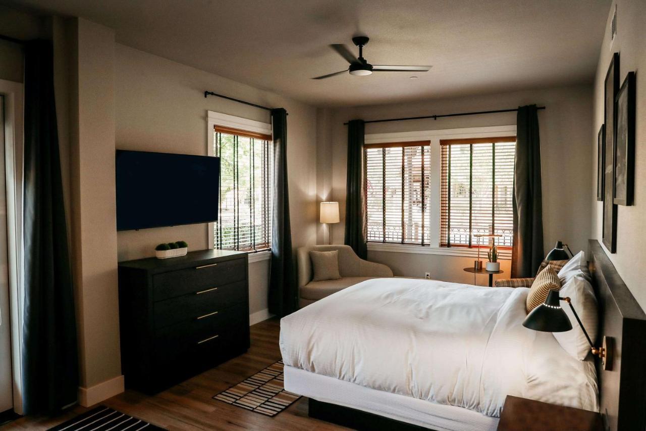 Gateway Hotel, Trademark Collection By Wyndham Copper Cove Subdivision 外观 照片